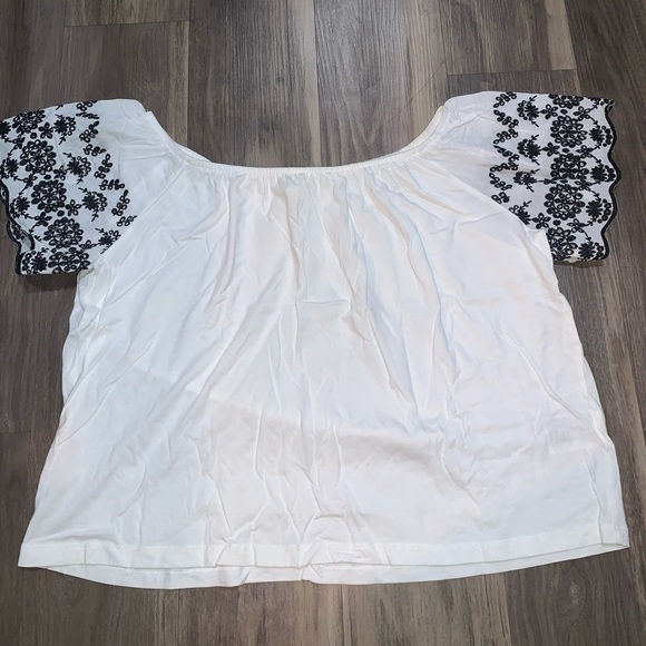 H&M Off-Shoulder Top - Picture 1 of 2